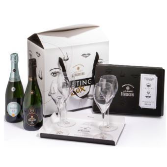 Berlucchi   Franciacorta '61 Tasting Box (Brut Nature+Saten+4 Flûte) 